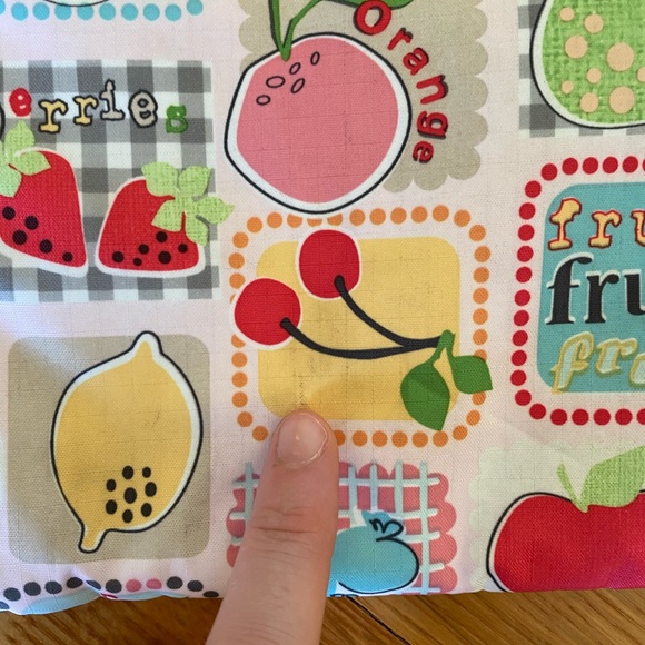 LeSportsac crossbody purse - Picture 3 of 7